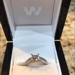 Platinum Flush-Fit Diamond Engagement Setting